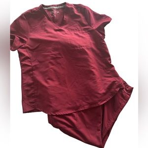 Fabletics Scrubs Wine Size XL